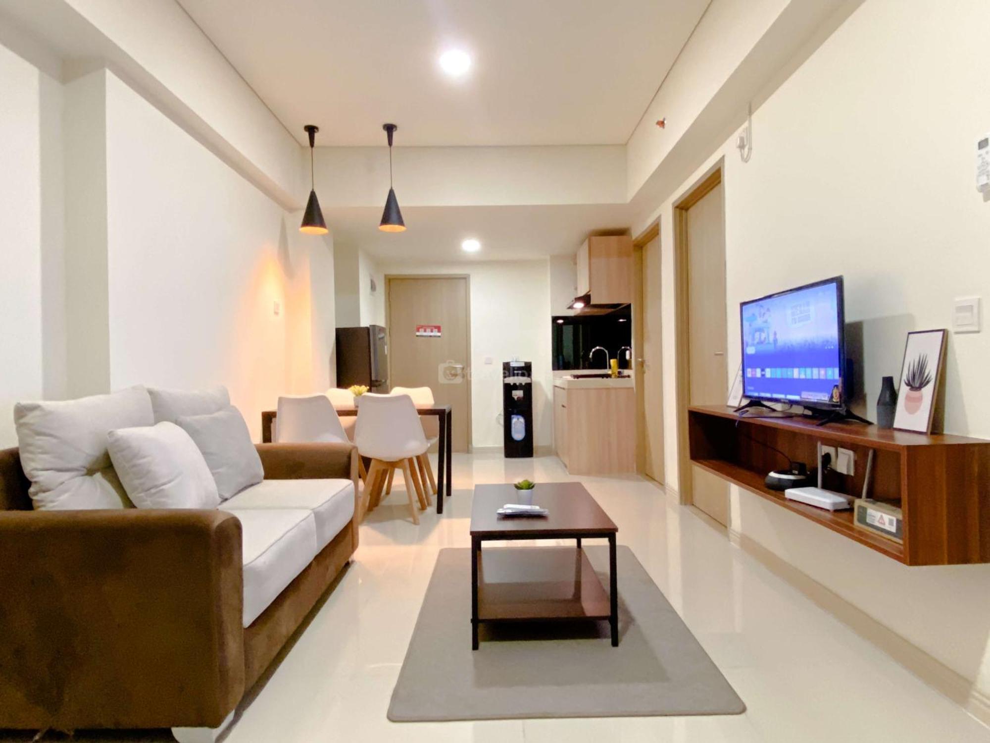 Homey 2Br With Work Space At Meikarta Apartment By Travelio Cikarang Bagian luar foto